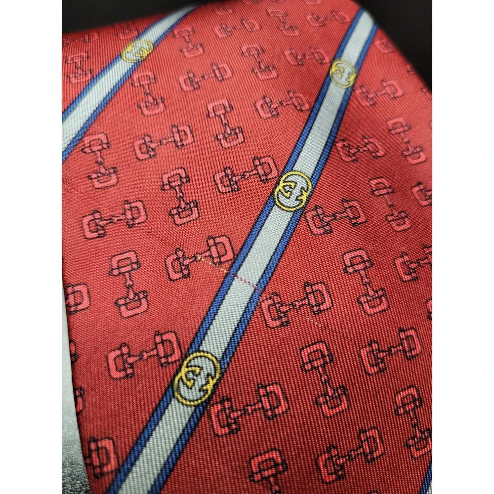 Gucci Men's Necktie Red Horsebit Logo Silk 3.75